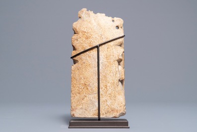 Un relief sculpt&eacute; en pierre de savon figurant Zhenwu, 18/19&egrave;me
