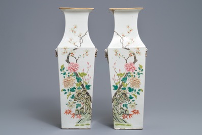 A pair of square Chinese vases with floral design, 19th C.