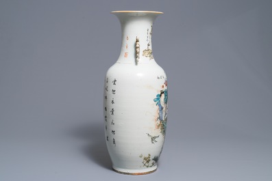 Een Chinese qianjiang cai vaas met mythologisch decor, 19/20e eeuw