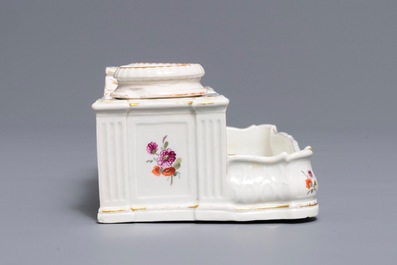 A The Hague porcelain inkwell, The Netherlands, 2nd half 18th C.