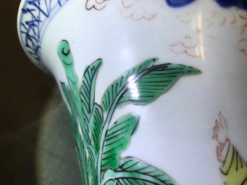 Un vase de forme gu en porcelaine de Chine wucai, Shunzhi, &eacute;poque Transition