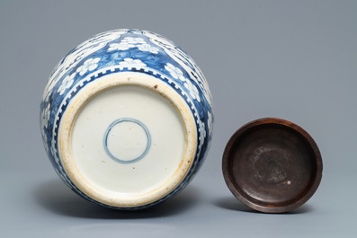 A Chinese blue and white Kangxi-style jar with Buddhist lions, 19th C.