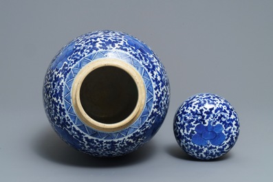 A Chinese blue and white 'phoenix' jar and cover, 19th C.
