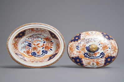 Four Chinese blue and white, famille rose and grisaille dishes and an armorial American market tureen, Qianlong/Jiaqing