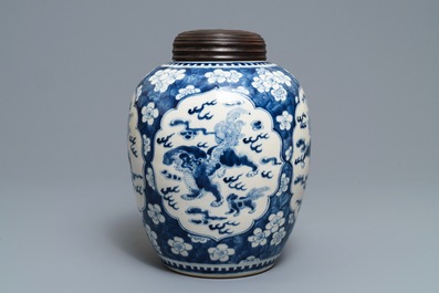 A Chinese blue and white Kangxi-style jar with Buddhist lions, 19th C.