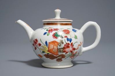 Een collectie divers Chinees famille rose porselein, Yongzheng/Qianlong