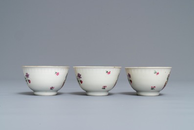 Trois tasses et soucoupes et une coupe en porcelaine de Chine famille rose pour le march&eacute; hollandais, blasons de Velingius-Visch, Qianlong