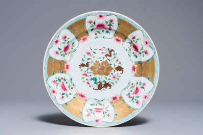 Two Chinese famille rose chargers and six plates with floral design, Yongzheng/Qianlong