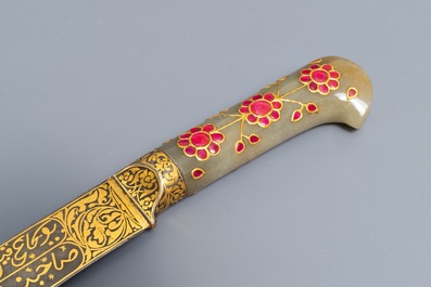 A Mughal-style pink gemset jade hilted dagger with damascened blade, India, 19/20th C.