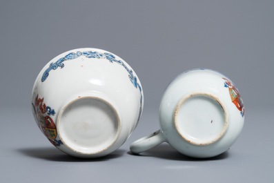 Deux tasses et une soucoupe armori&eacute;es en porcelaine de Chine, Yongzheng