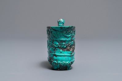 A Chinese carved turquoise libation cup, 19/20th C.
