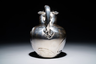 Een zilveren Jugendstil waterkan, 3e gehalte, Duitsland, begin 20e eeuw