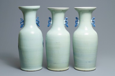 Drie Chinese vazen met blauwwit decor en celadon fondkleur, 19e eeuw