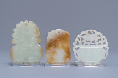 Three Chinese celadon jade pendants and a hairpin, Qing