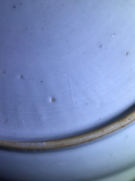 Une assiette en porcelaine de Chine famille rose, Yongzheng