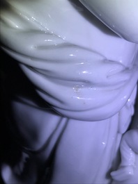 Un groupe en porcelaine blanc de Chine figurant Bouddha et des gar&ccedil;ons jouants, R&eacute;publique, 20&egrave;me