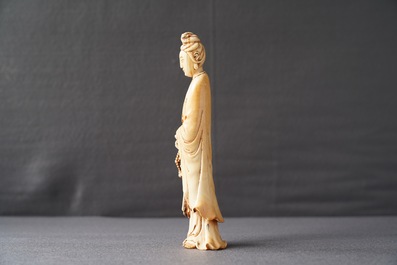 A Chinese carved ivory figure of Guanyin, 18th C.