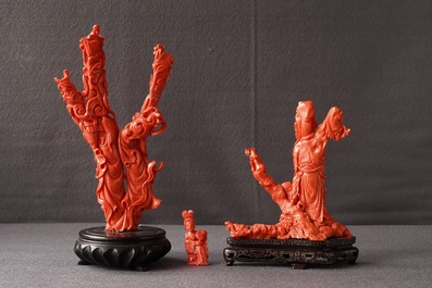 Three Chinese red coral carvings, 19/20th C.