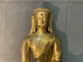 A Sino-Tibetan gilt-copper figure of Buddha Shakyamuni, 17/18th C.