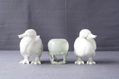 A Chinese celadon jade brush washer and a pair of white jade ducks, 19th and 20th C.