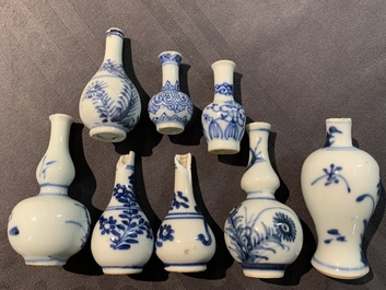 Un lot vari&eacute; de vases miniatures en porcelaine de Chine, Kangxi et apr&egrave;s