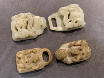 Fifteen Chinese jade and hardstone carvings, 19/20th C.