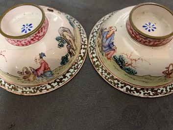 A pair of fine Chinese Canton enamel bowls and covers, Yongzheng/Qianlong