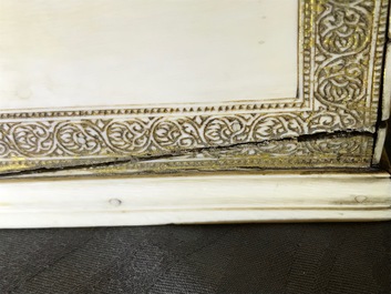 Une bo&icirc;te siculo-arabe de forme rectangulaire en ivoire, Sicile, 13/14&egrave;me