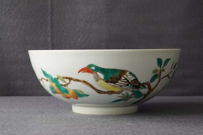 A Chinese famille verte 'birds on peach branches' bowl, Kangxi mark, 19th C.