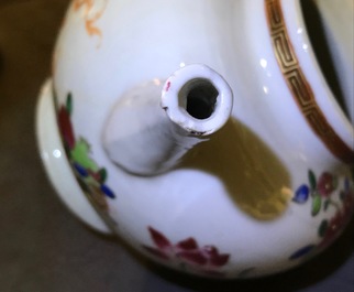 Un lot vari&eacute; en porcelaine de Chine famille rose, Yongzheng/Qianlong