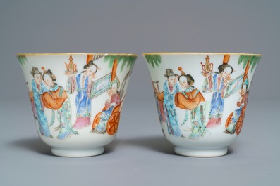Een paar Chinese famille rose koppen en schotels, Xianfeng merk en periode