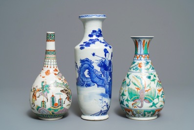Trois vases en porcelaine de Chine bleu et blanc, doucai et famille verte, 19/20&egrave;me