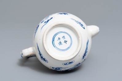 A Chinese blue and white 'Bleu de Hue' Vietnamese market jug, 19th C.