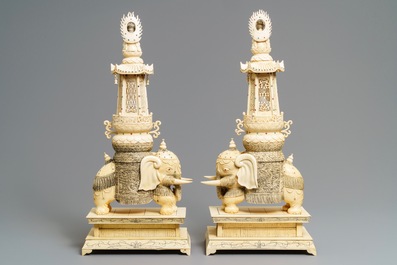 Une paire de groupes en ivoire incrust&eacute; figurant Bouddha et Guanyin sur un &eacute;l&eacute;phant, vers 1900