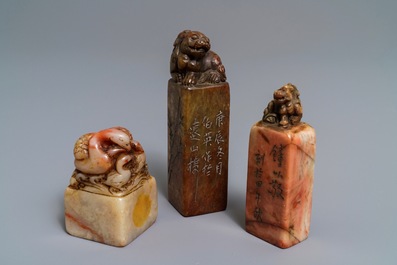 Trois sceaux de calligraphes en pierre sculpt&eacute;e, Chine, 19/20&egrave;me