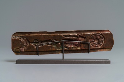 Un fragment d&rsquo;autel en laiton dor&eacute;, Tibet, 17&egrave;me