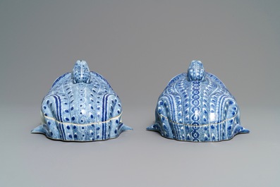 A pair of Chinese blue and white frog tureens and covers, 20th C.