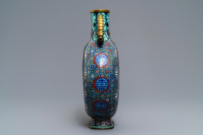 A Chinese cloisonn&eacute; moonflask, Qianlong mark, 19/20th C.