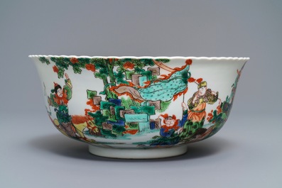 A large Chinese famille verte 'warriors' bowl, 19th C.