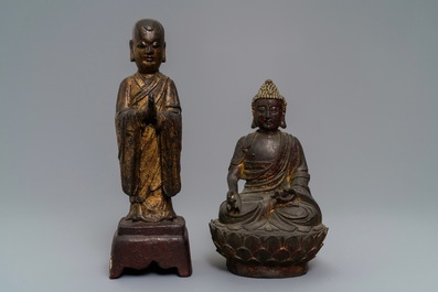 Deux figures en bronze dor&eacute; et laqu&eacute; figurant Mahakasyapa et Bouddha Shakyamuni, Chine, Ming et apr&egrave;s