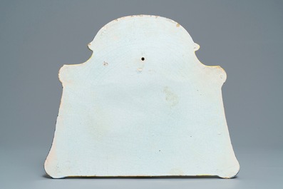 Een grote polychrome Delftse plaquette met een vogelkooi, eind 18e eeuw
