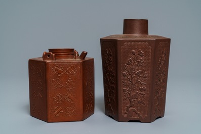 Een Chinese Yixing steengoed theebus en een theepot met reli&euml;fdecor, Kangxi
