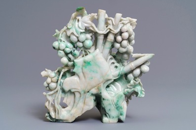 A Chinese jadeite carving of two cats among grapes and flowers, 20th C.