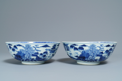 Een gevarieerde collectie Chinees blauwwit en famille verte porselein, 19e eeuw
