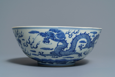 Een gevarieerde collectie Chinees blauwwit en famille verte porselein, 19e eeuw
