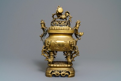 Een grote Chinese bronzen wierookbrander voor de Vietnamese markt, 19e eeuw