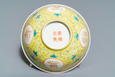 A varied collection of Chinese porcelain, 18/20th C.