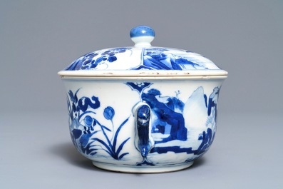 A Chinese blue and white two-handled porringer and cover, Kangxi