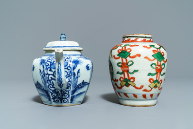 A varied collection of Chinese porcelain, 17/18th C.