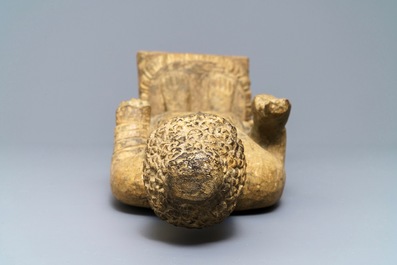 Een Chinees stenen beeld van een staande Buddha, Ming of later